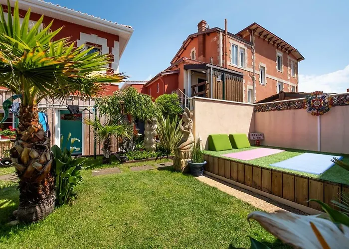 Villa Zenith Hostel-La Surf House